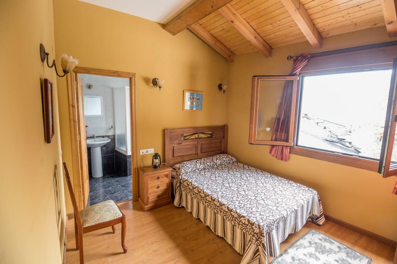Casa Rural La Fuente Tejedo del Sil Quarto foto